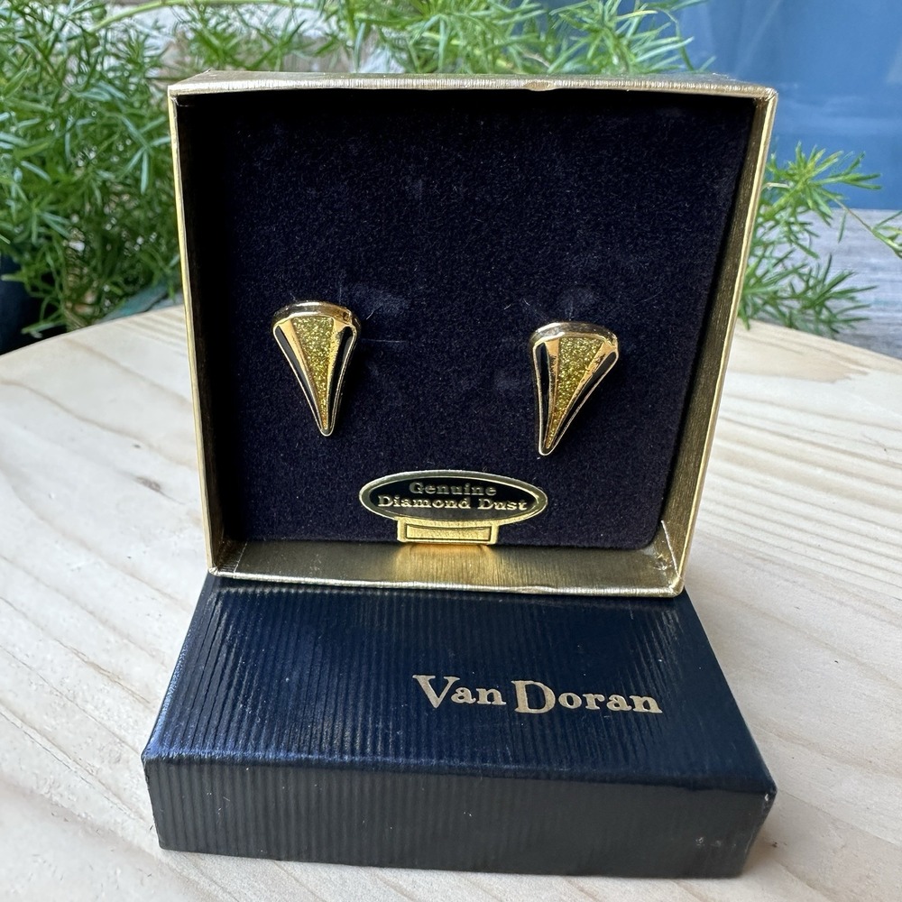 Vintage Van Doran Clip Earrings 5/8" Genuine Diamond‎ Dust Gold Tone Black Box